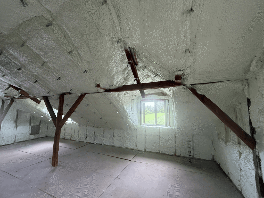 Skuteczne ocieplanie pianą pur w nowoczesnym budownictwie 2 obraz 2